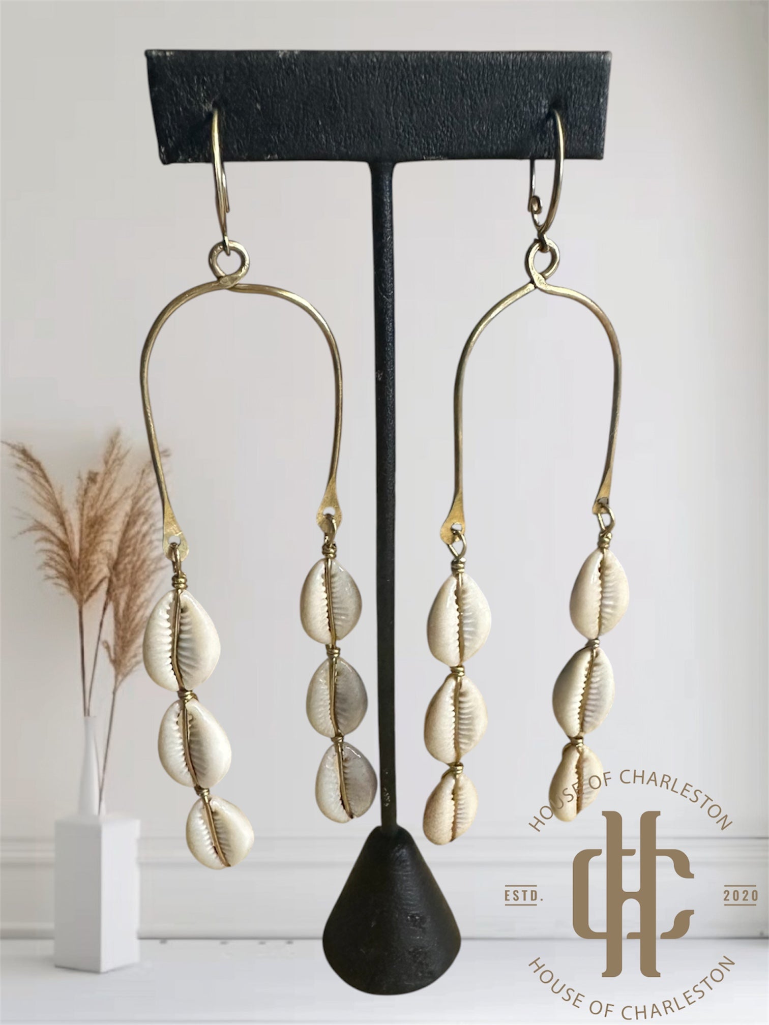 Shelly Shell - Earrings