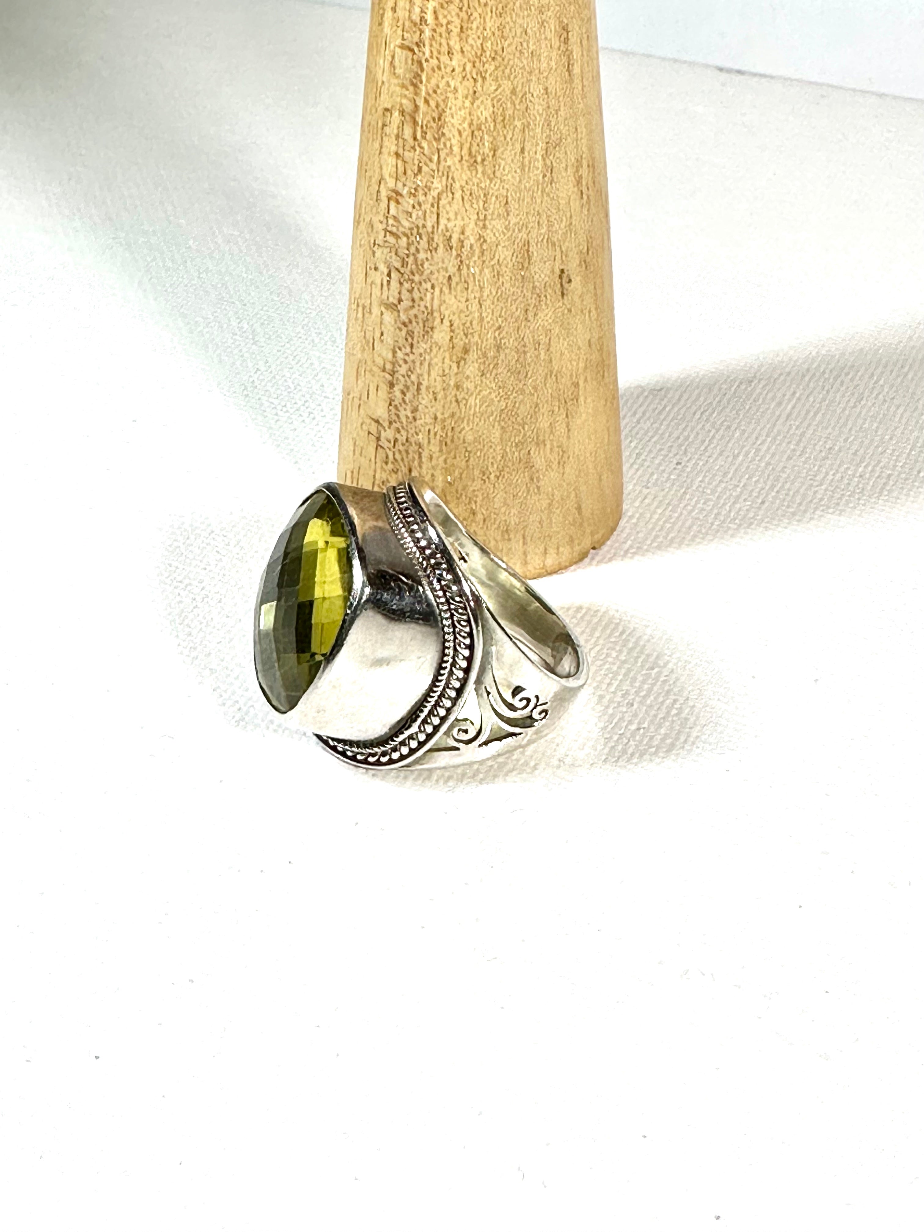Ring - Squircle Citrine Quartz -