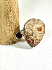 Ring Shell w/garnet